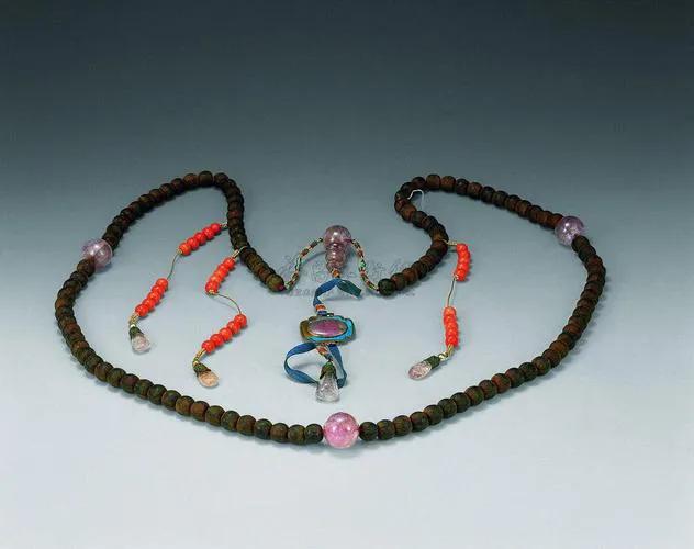 清代108颗朝珠价格,最贵拍卖朝珠