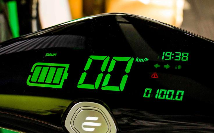 为什么有的电动车电池充电慢,电动车电池越充电越少怎么回事