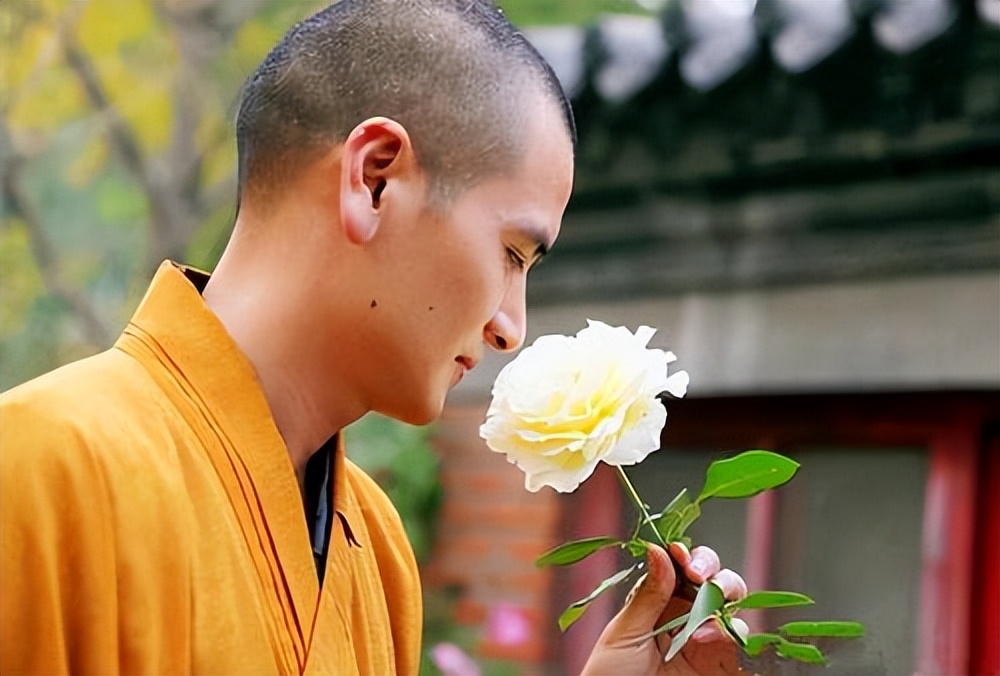 释明心放弃铁饭碗出家,最帅和尚释明心放弃铁饭碗