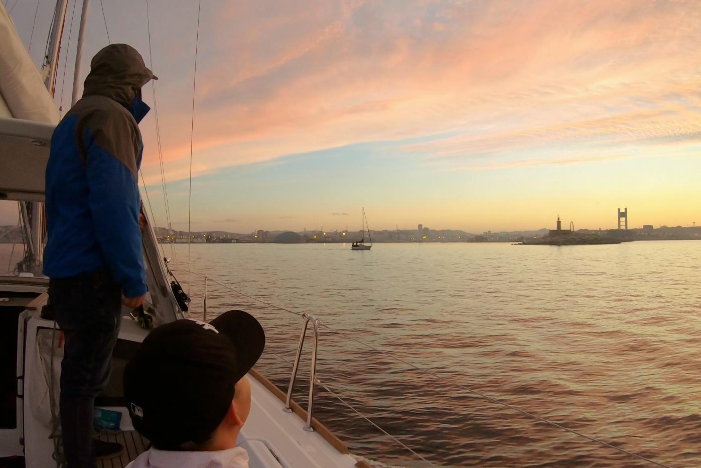 中国小伙荒岛求生大合集,中国小伙的航海日记合集