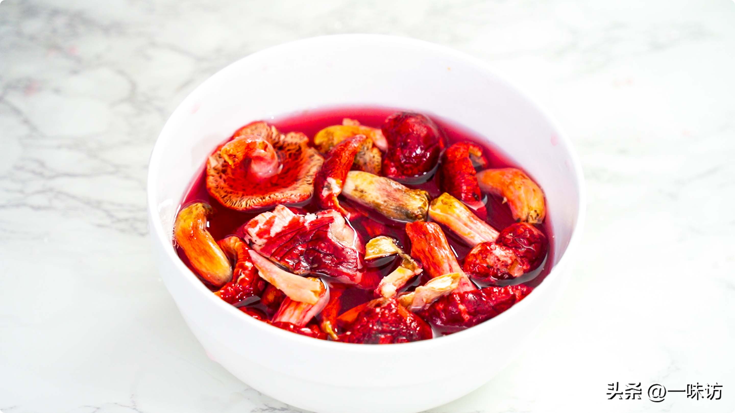 猪心和什么炖汤最好清心护肝,猪心跟什么蒸汤比较清心火