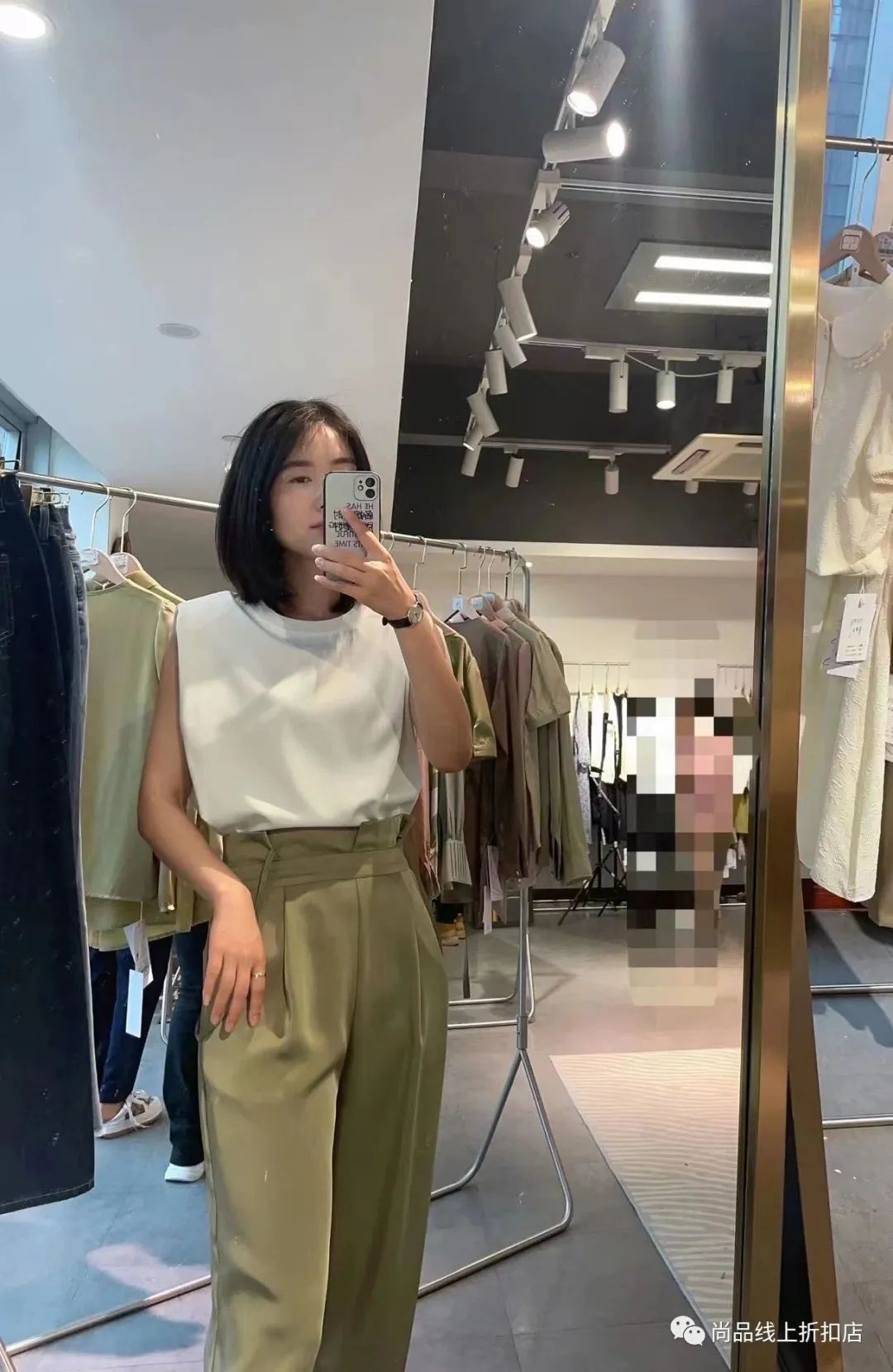 娌櫁渚濈編mohomo鏄搧鐗屽コ瑁呭悧,娌櫁渚濈編2024濂楄