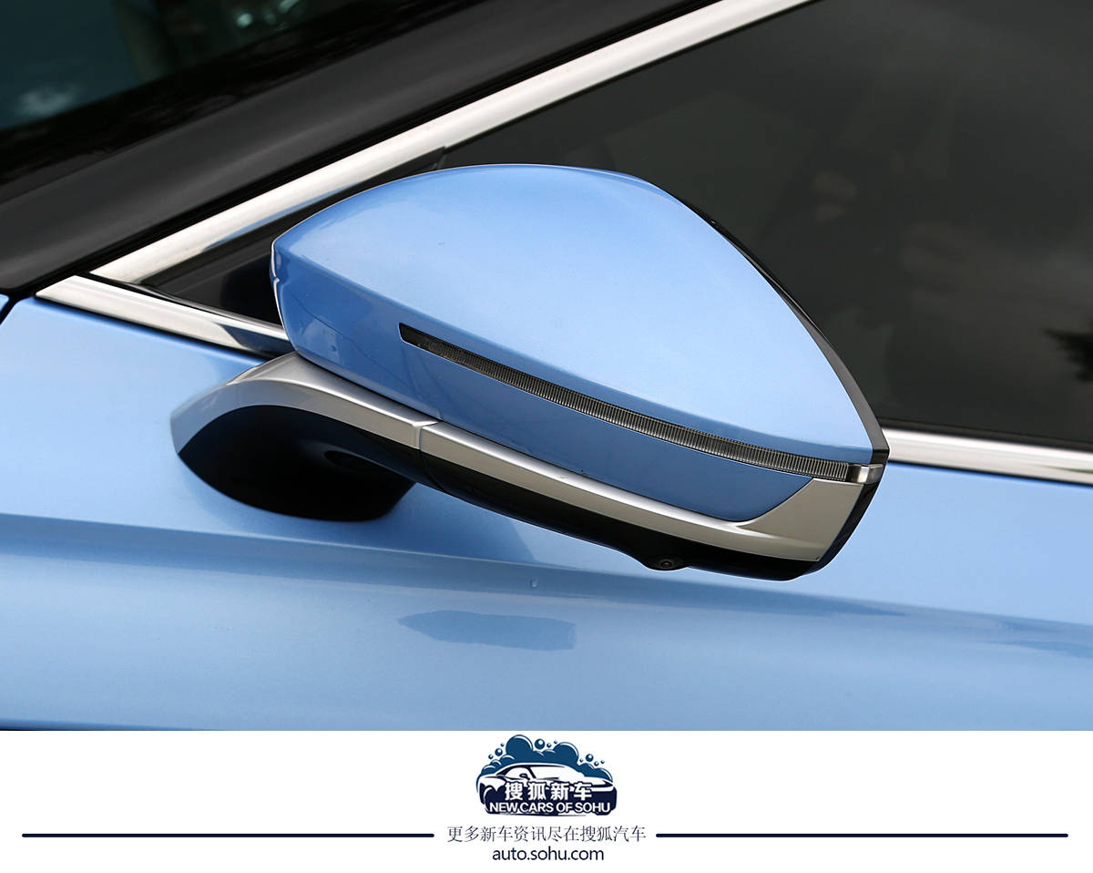 奇瑞艾瑞泽8对比长安uni-v,奇瑞艾瑞泽82.0t试驾