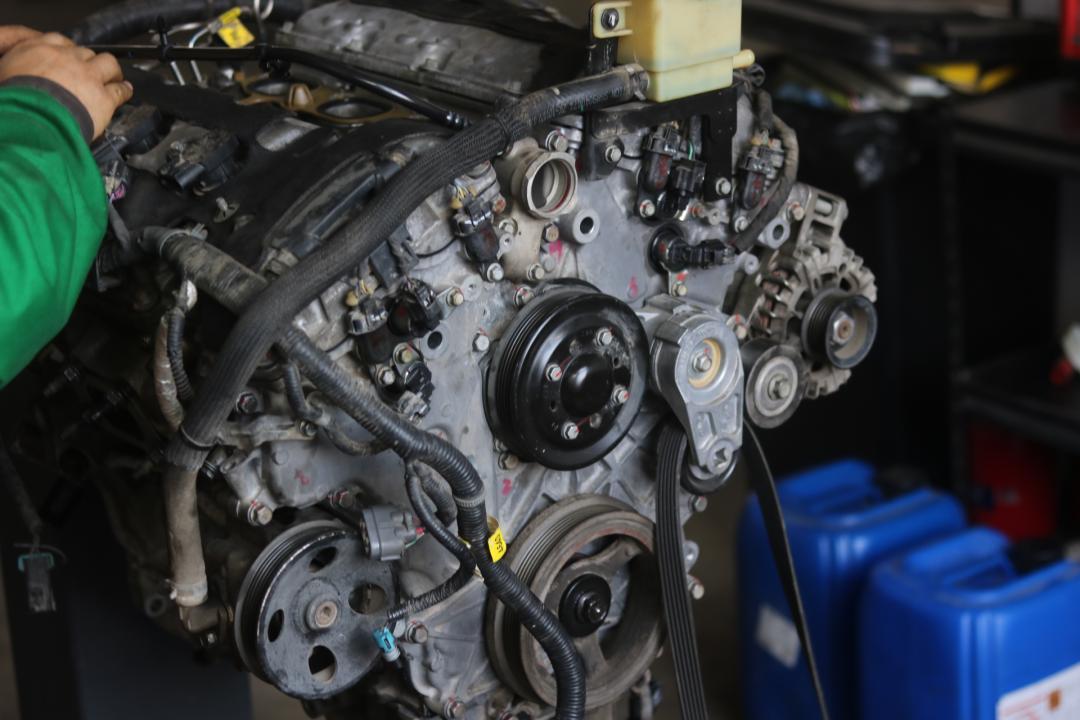 破烂的车变成新车,破烂的车子翻新