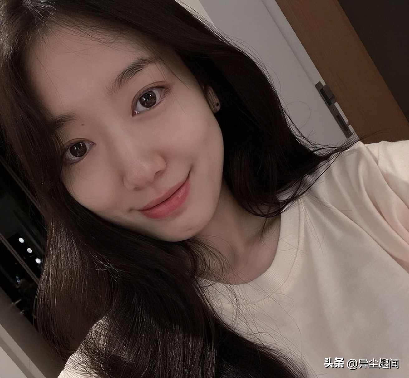 左撇子韩星,左撇子明星中韩