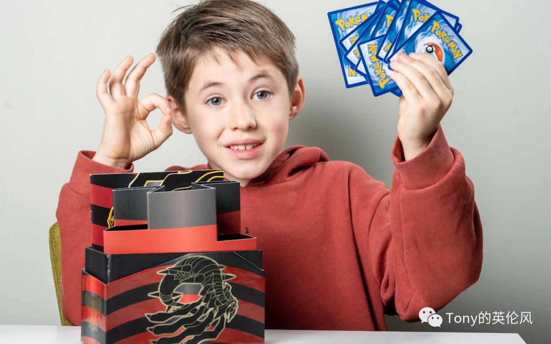 伦敦地铁*工罢**继续；美国中期选举局势逆转；圣诞收藏玩具爆火