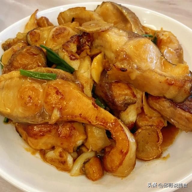 秋季吃这种鱼润燥又养胃,秋季推荐常吃3种食物