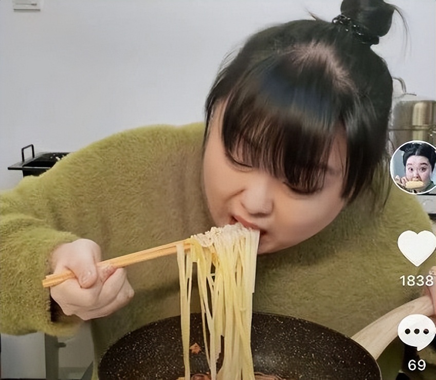 前tvb女星吃路边摊体重200斤引担忧,tvb女星吃路边摊引担忧