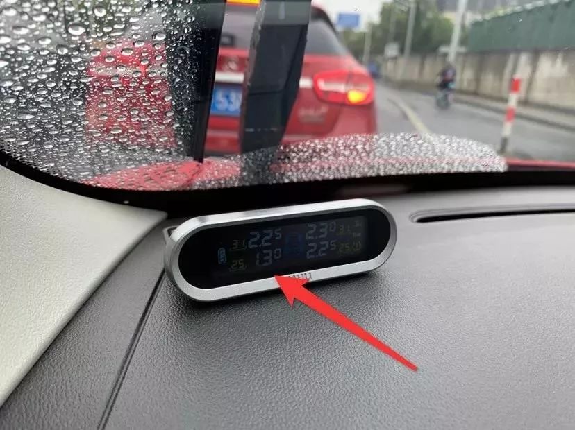 夏天需要刻意降低胎压吗,轮胎胎压容易降低