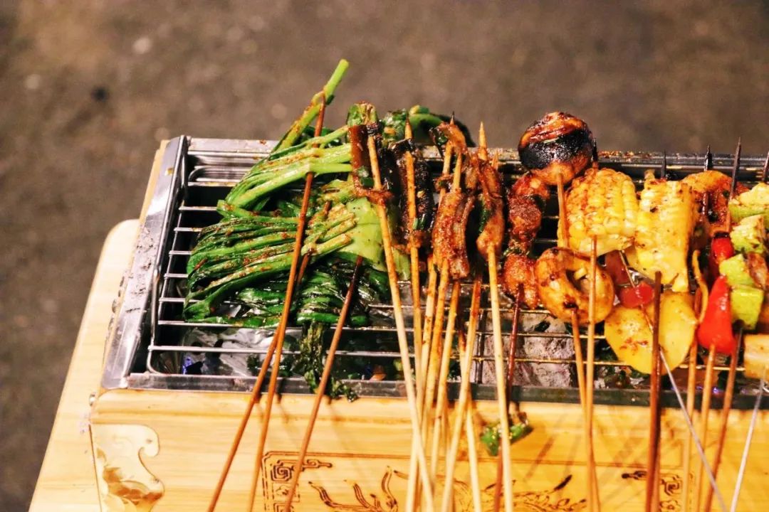 去成都必打卡的8家地道馆子,成都本地人必吃十大馆子排名