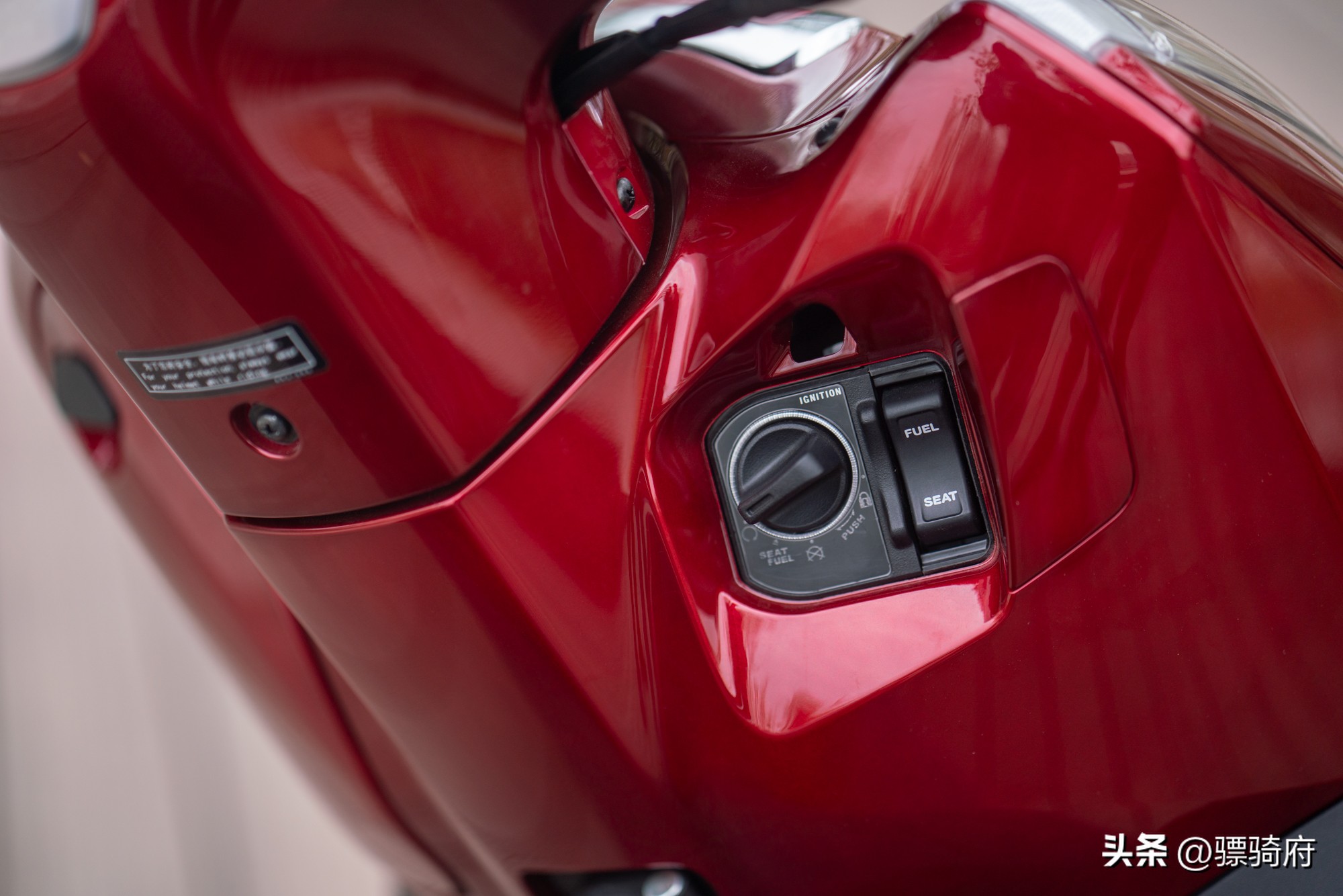 2020款本田lead125是缸头水冷吗,本田lead125和铃木uy125哪个动力强