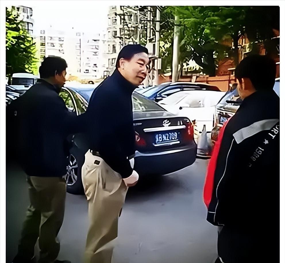 2016年顺丰小哥被打处理结果,顺丰小哥被打王卫出面后续