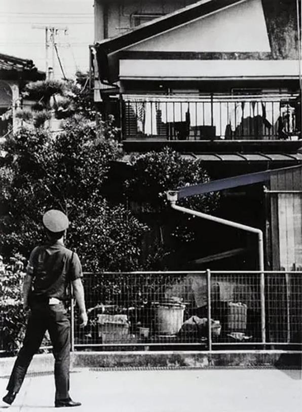 囚禁折磨41天后，17岁女高中生被封入水泥罐里，89年开启震动日本