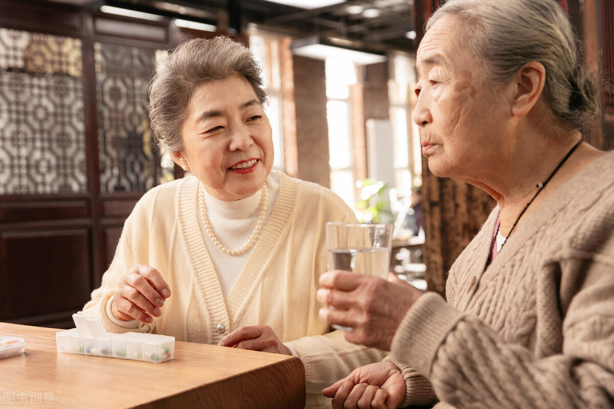 为什么老人越活越通透,老人到老为什么会糊涂