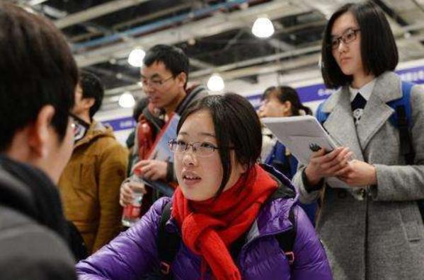 张雪峰说世界500强都说学历不重要,张雪峰说谁成不了五百强