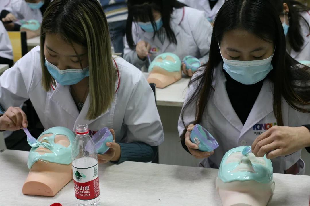 职工职业技能大赛举行,全区职工职业技能大赛启动