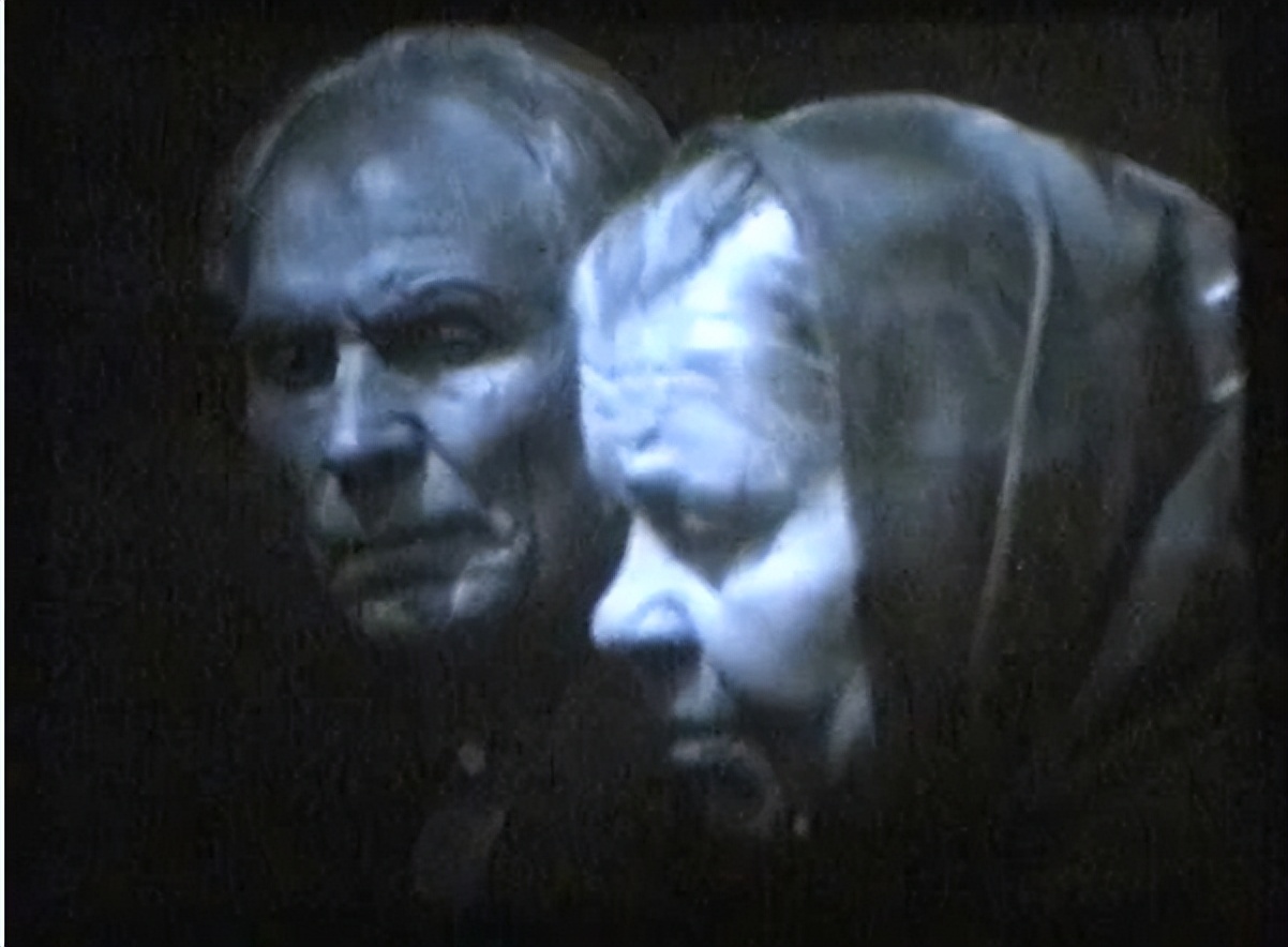 《青年近卫军》中谍战女孩的情感秘境，揭示风流背后的坚贞与纯真