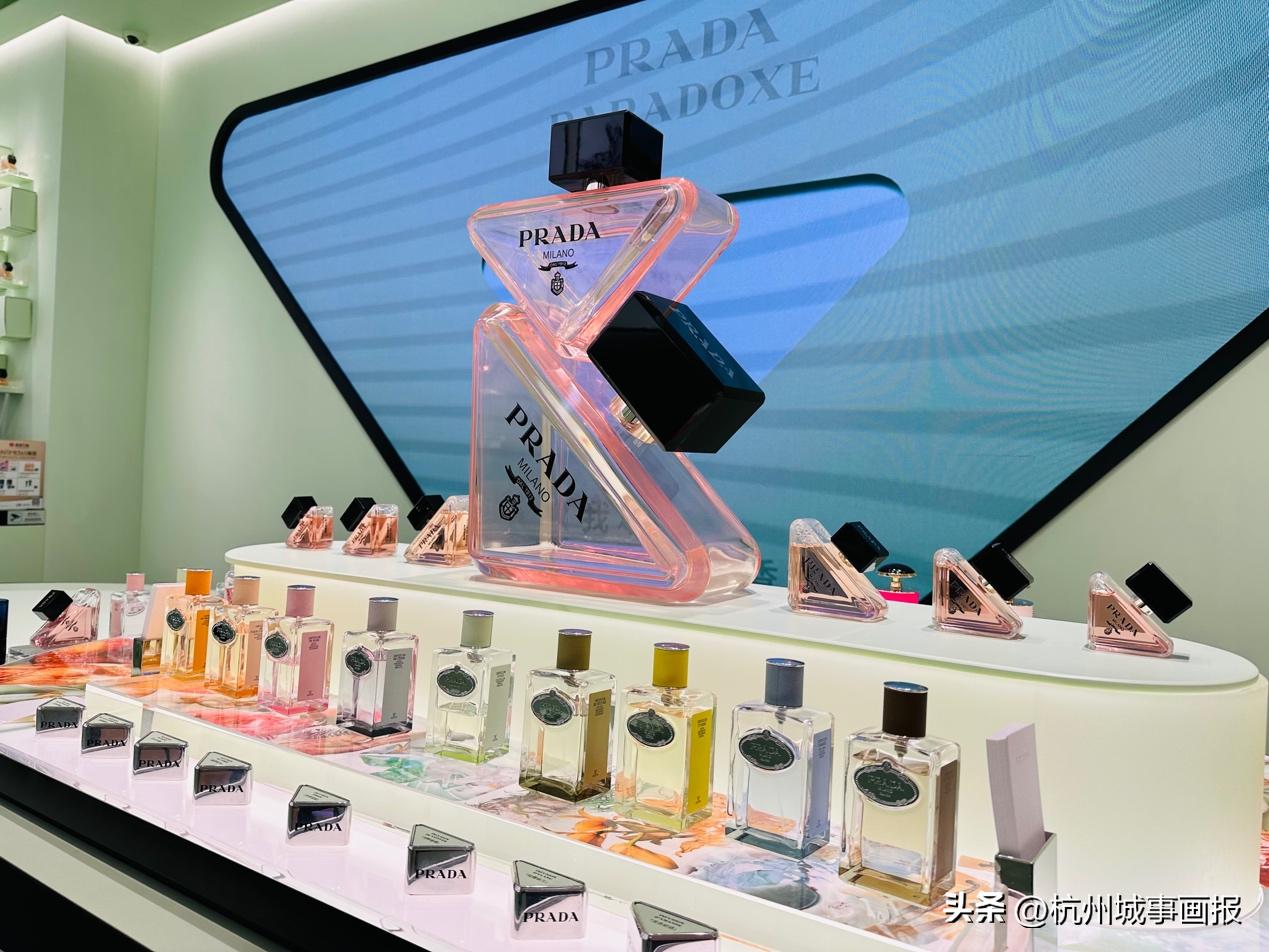 兰嘉丝汀全国首店落地杭州武林银泰银泰春季美妆节迎来新店开业潮