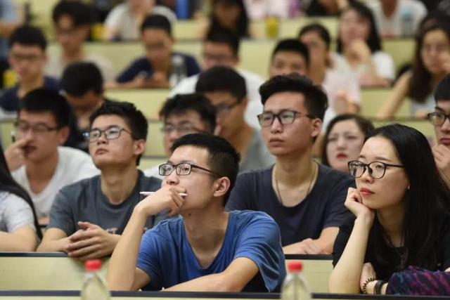 中国邮政招聘普通柜员工资,中国邮政总行招聘条件