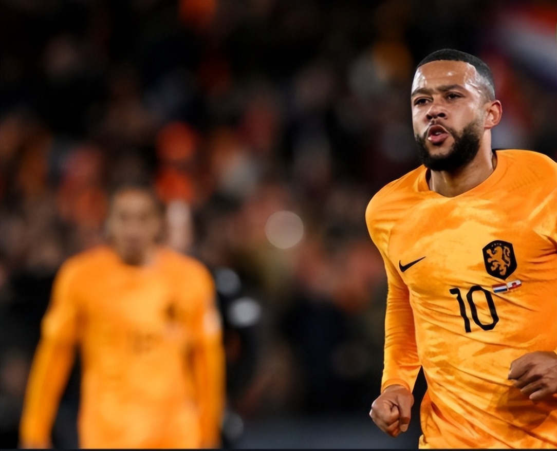 3:0！荷兰开倒车，曼城铁卫梅开二度，巴萨弃将逼近范佩西纪录