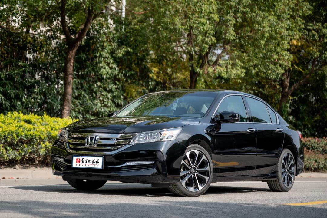 买高配家用车，送V6发动机——9代雅阁3.0LVTI尊贵版