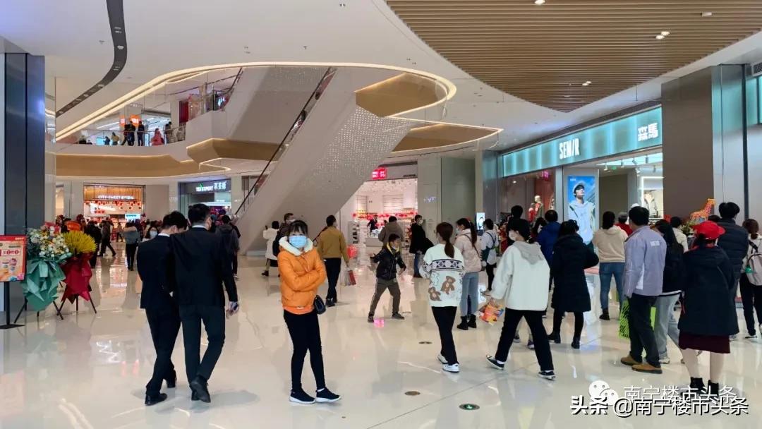 商业蓝鲸世界,南宁蓝鲸世界投资了多少亿