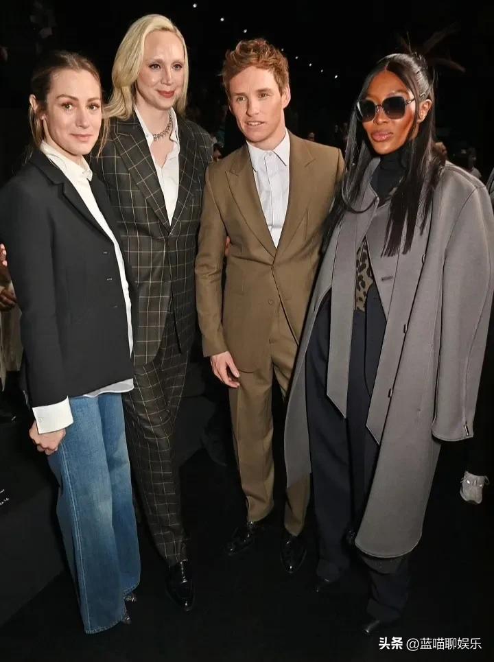 贝嫂穿v领礼服裙,贝嫂礼服图片