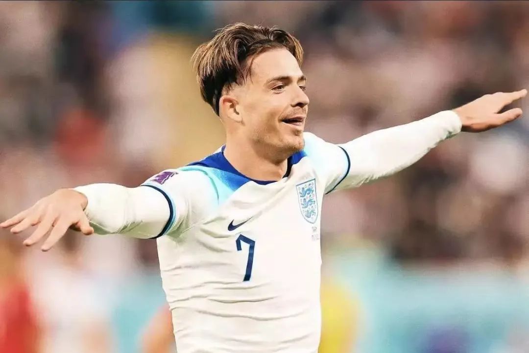 他被誉为下一个贝克汉姆！却在世界杯赢球后尬舞引发热议…