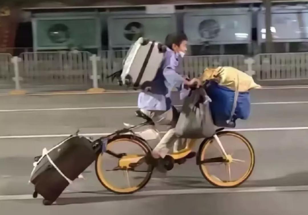 从期待到失望的搞笑表情包,假期结束努力搬砖了的表情包