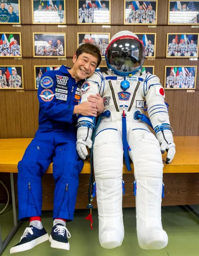 富豪狂撒一亿美金,土豪狂撒888万现金