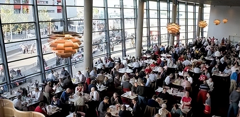 “转移兵工厂”|百年足球俱乐部产业振兴带动区域升级的城市更新