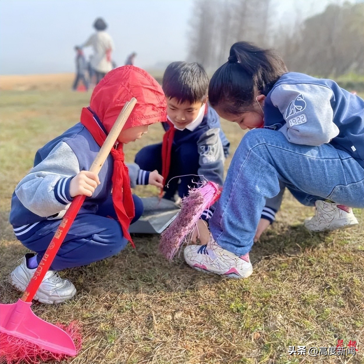开展植树节主题班会活动,植树绿化美化家园主题班会节目