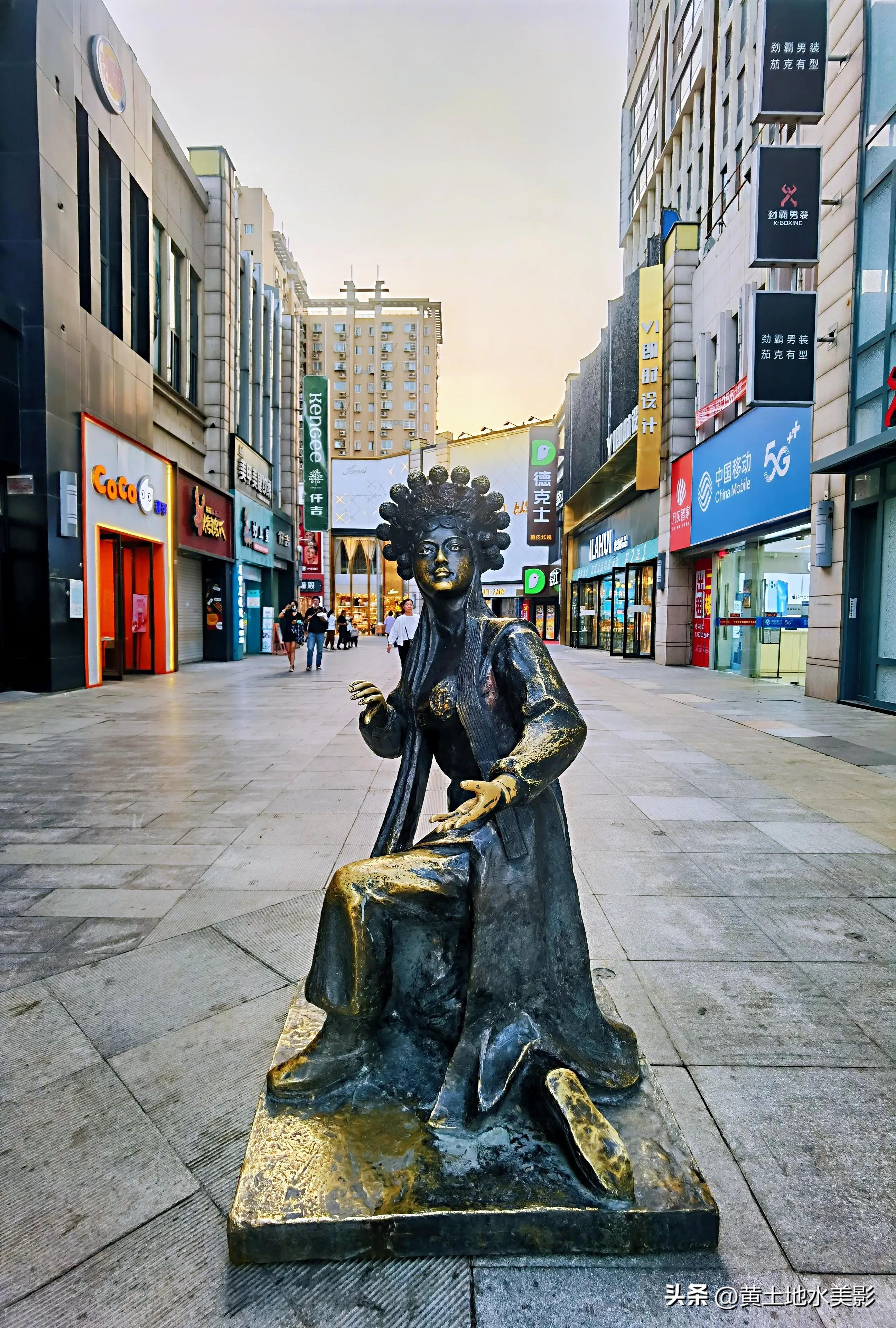 郑州二七风情街,郑州二七金街人气