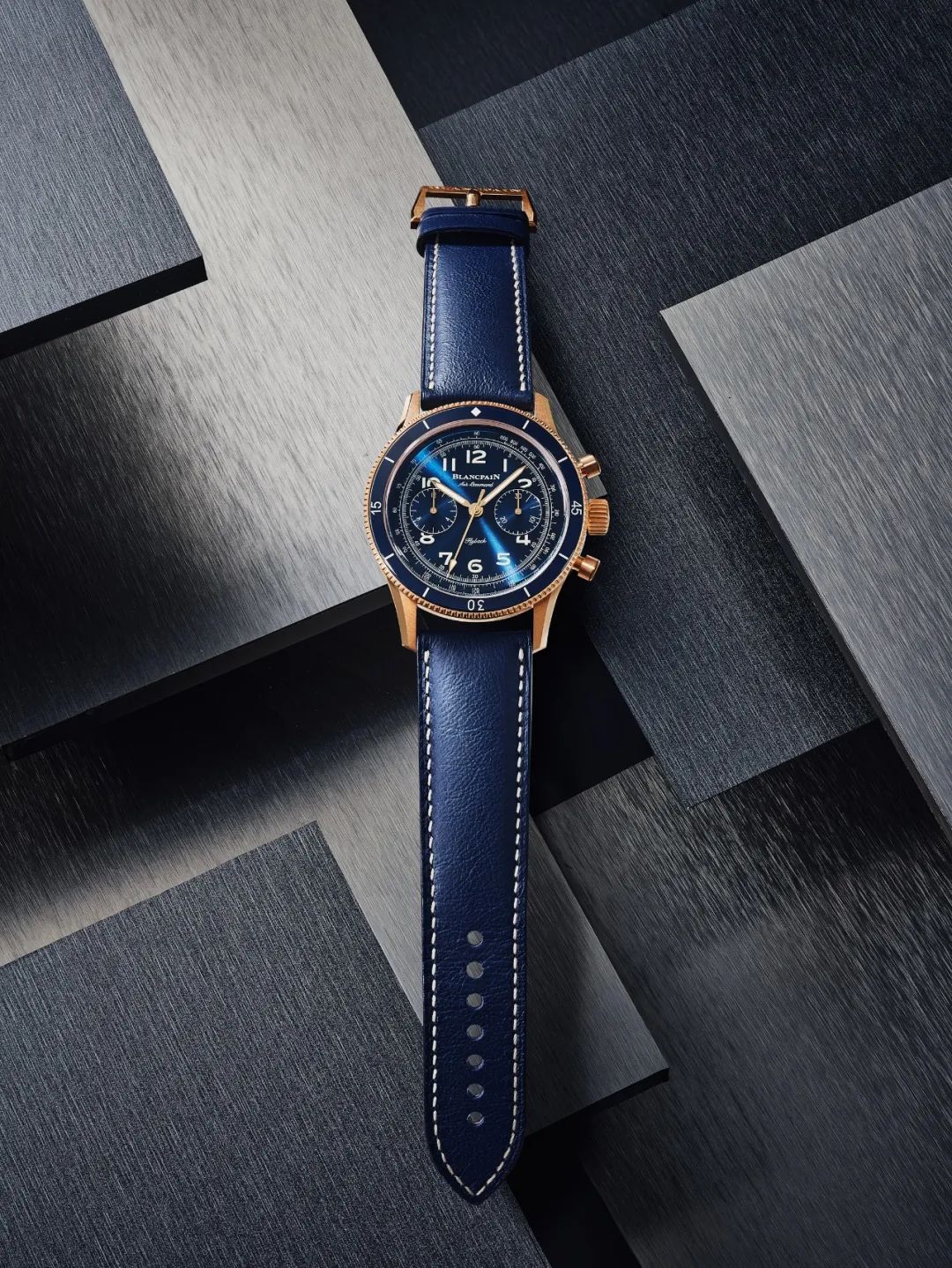 宝珀空军司令玫瑰金上手效果,宝珀空军限量计时表