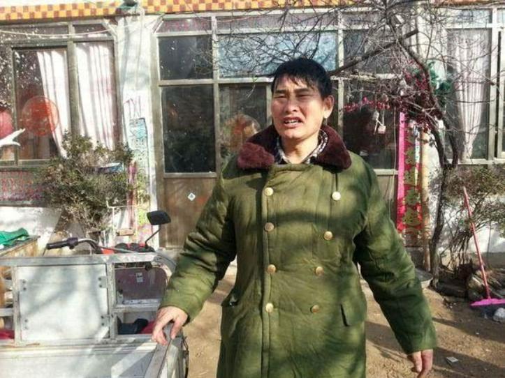 大衣哥换上新演出服,大衣哥穿西装最新图片