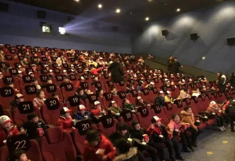 好莱坞英雄主义电影文化解析,简述当代好莱坞电影的产生与发展