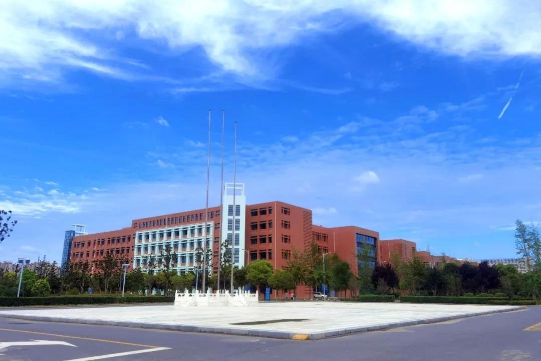 选择郑州城轨交通学校,郑州航院一本还是二本呢