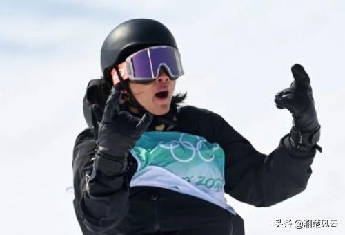 赛后与郎平教练相拥而泣,英雄出少年之天衣无缝