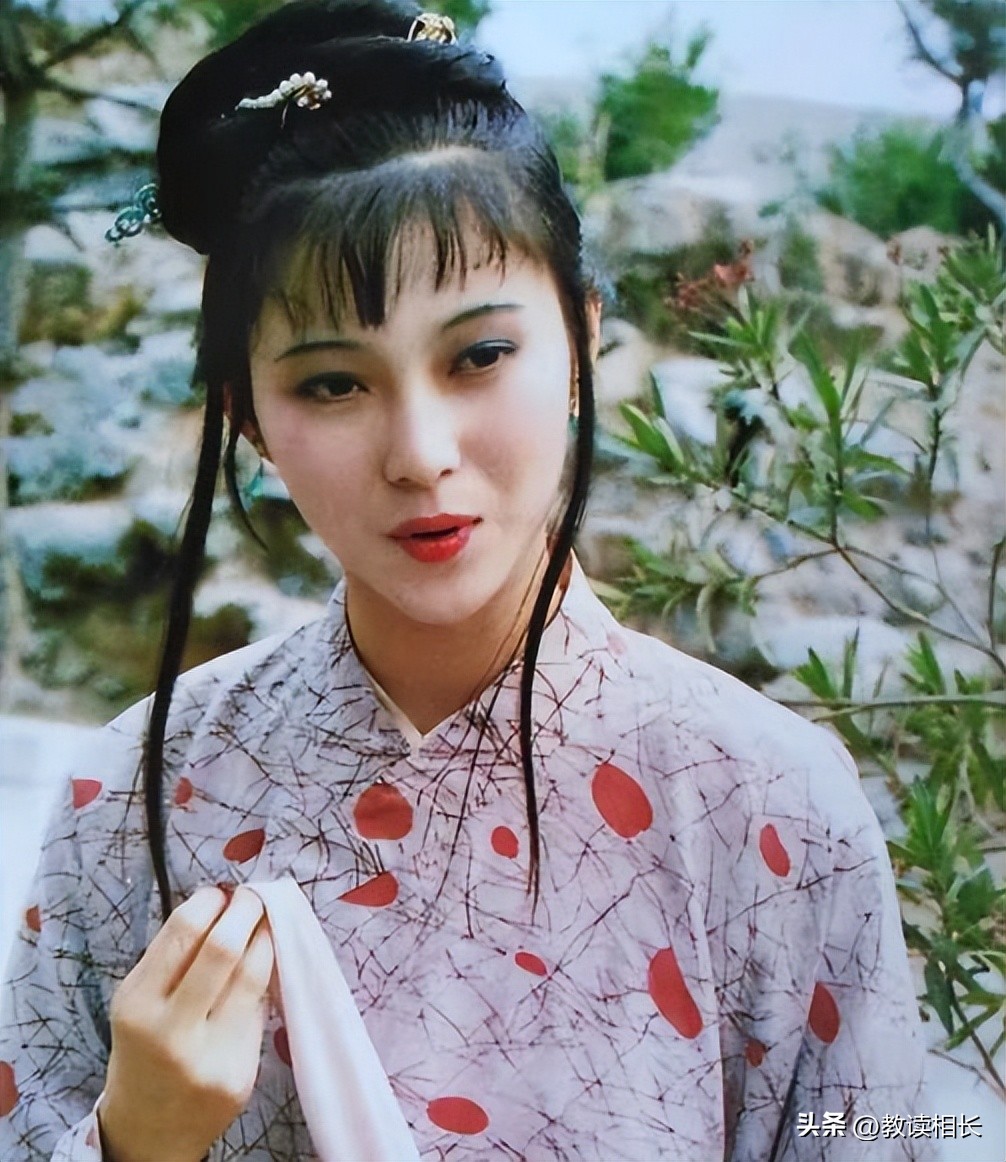 穷的女生自卑的表现,穷女人给人的感觉