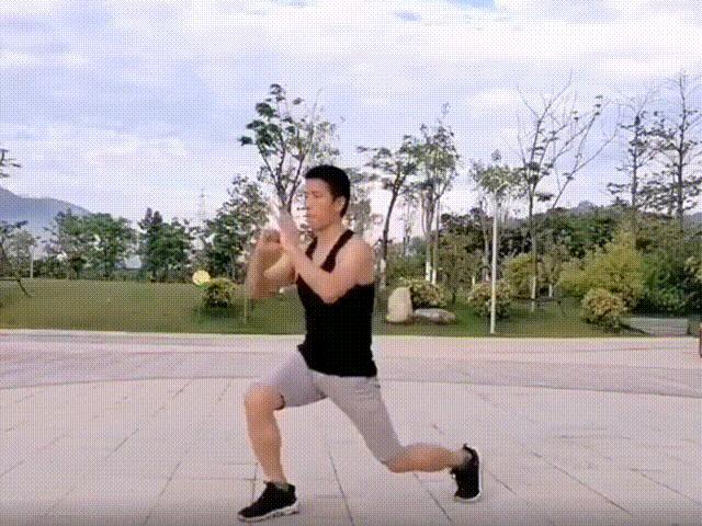 立定跳远不向后倒的窍门,立定跳远从2.1到2.3米怎么练