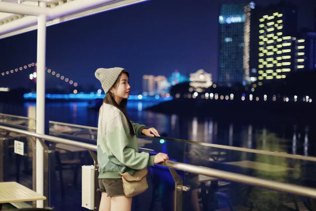 1年有150天住酒店,44次旅行,47次飞行!这江南女子怎么做到的?