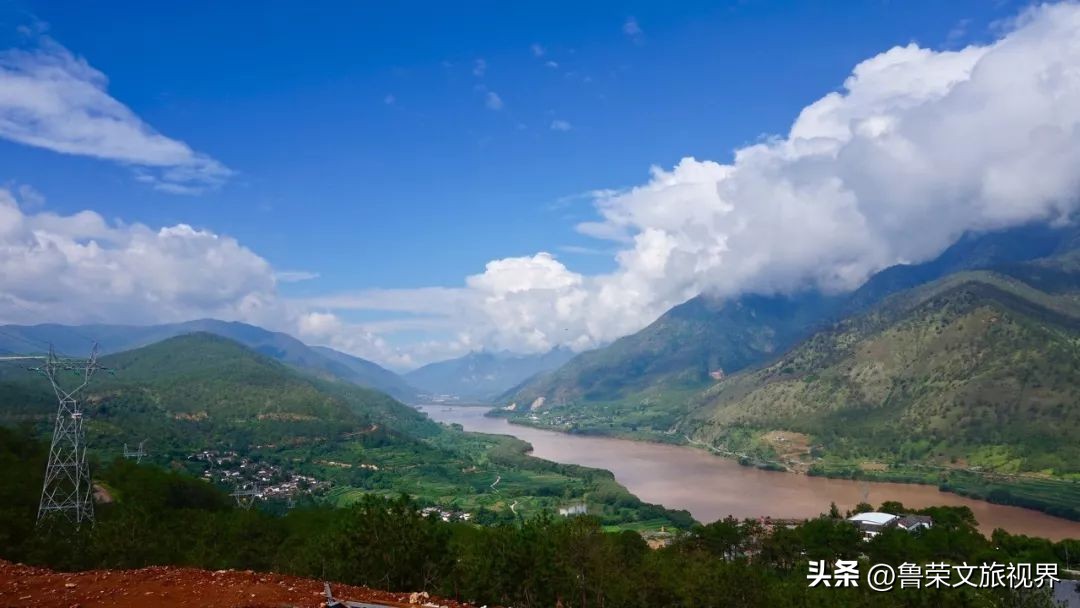 世界经典徒步线路,世界经典徒步线路虎跳峡