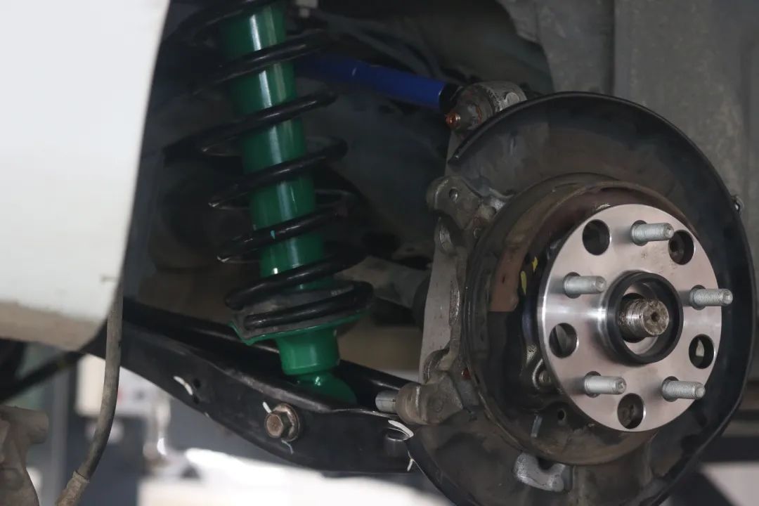 13代半皇冠底盘松散回炉重造,十三代皇冠彻底整备