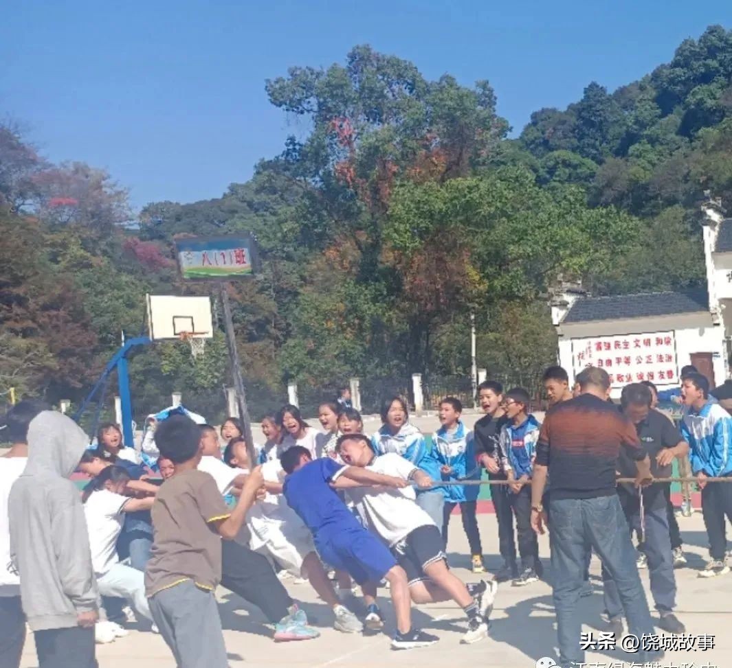 运动中挥洒青春,运动凝聚正能量田径运动会