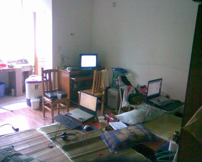 独家专访|世界上的另一个月下