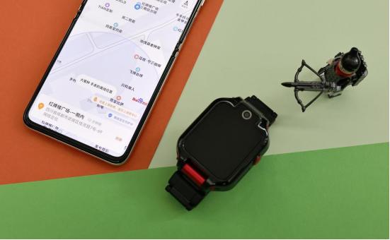 华为儿童手表5XPro深度体验：可翻转、可摘取屏幕，玩法更有趣