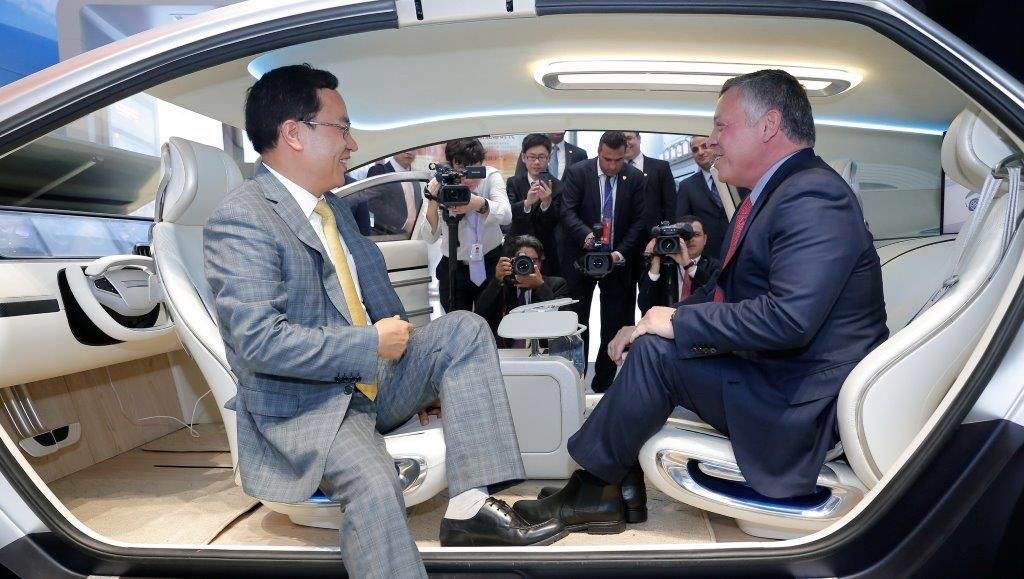 名校学霸毕业4000月薪,清华学霸拿到5亿融资