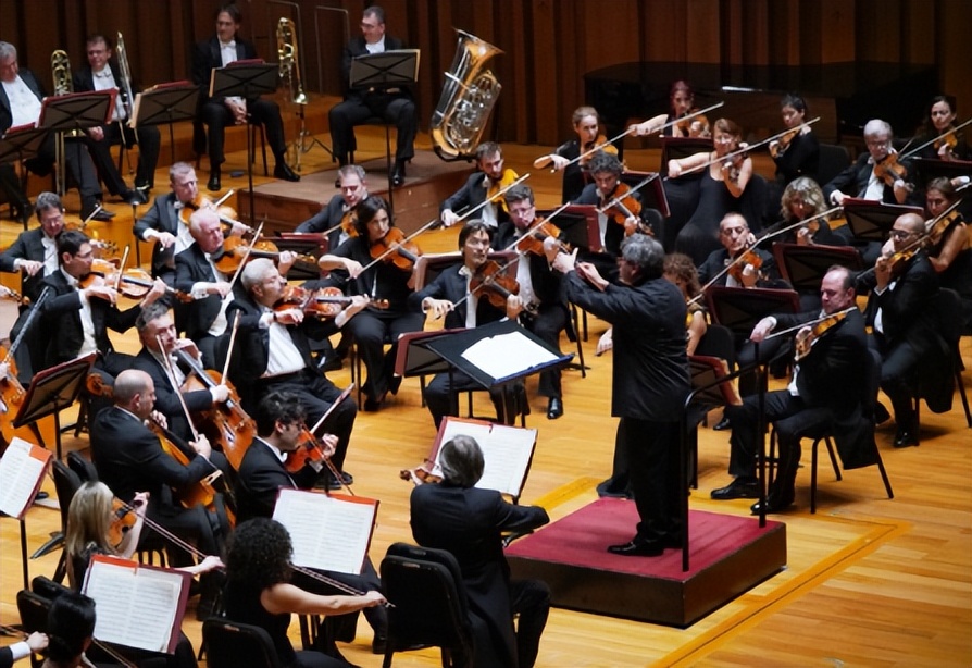 意大利不同种类音乐的起源和发展及其风格特点