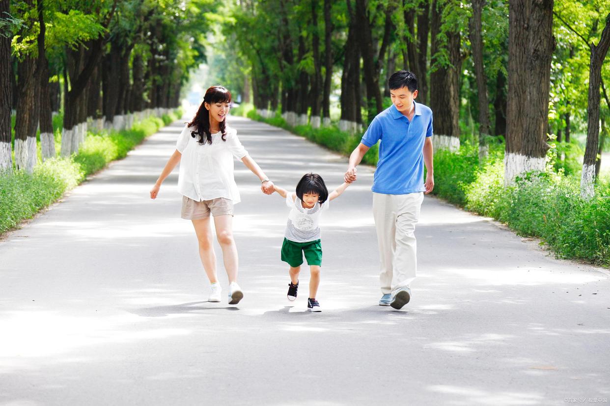 工商银行存10万三年利率是多少,工商银行存100万定期三年利息多少