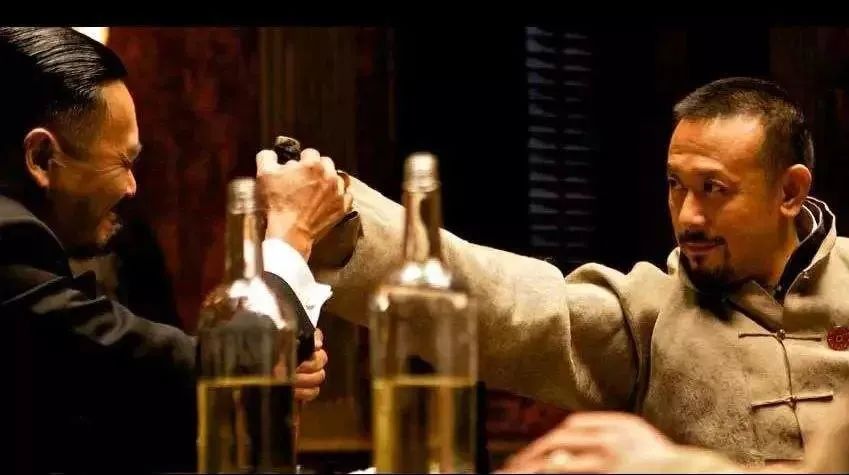 和大人一块喝酒有哪些规矩,和大人喝酒礼仪及说话技巧